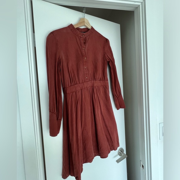 & Other Stories Dress in rusty red - Picture 2 of 4